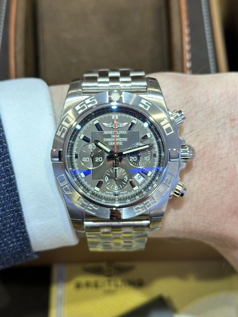 Breitling Chronomat 44 AB0110 Image 4